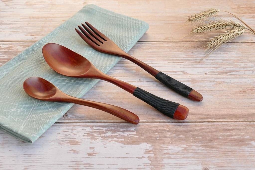 Comment nettoyer une cuillère en bois ?